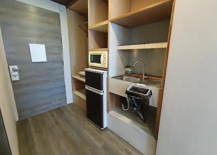 Benedict's Staycation Homestay Manila
